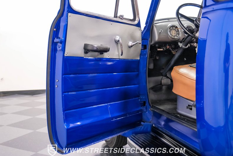 Unknown-3100-1951-Bay-Blue-Metallic-Tan-25