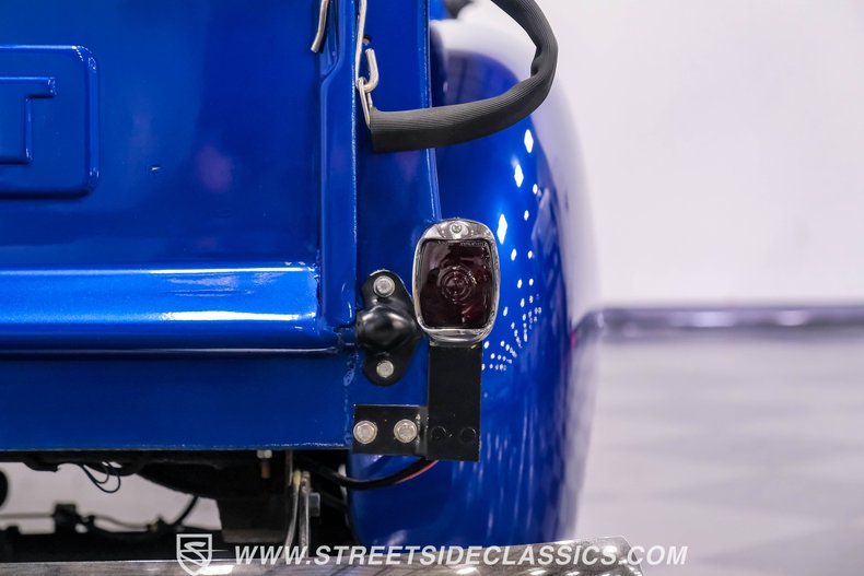 Unknown-3100-1951-Bay-Blue-Metallic-Tan-7