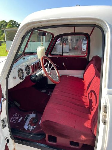 Unknown-3100-1951-WhiteRed-Red-17