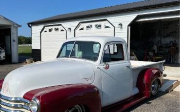 Unknown-3100-1951-WhiteRed-Red
