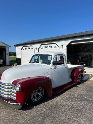 Unknown-3100-1951-WhiteRed-Red