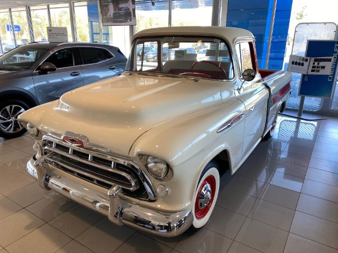 Unknown-3100-1957-White-RedWhite-8