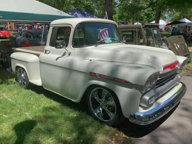 Unknown-3100-1958-Pearl-White-2
