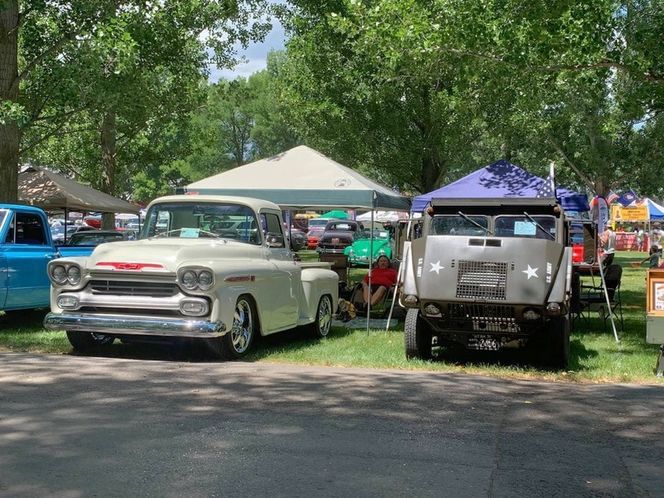 Unknown-3100-1958-Pearl-White