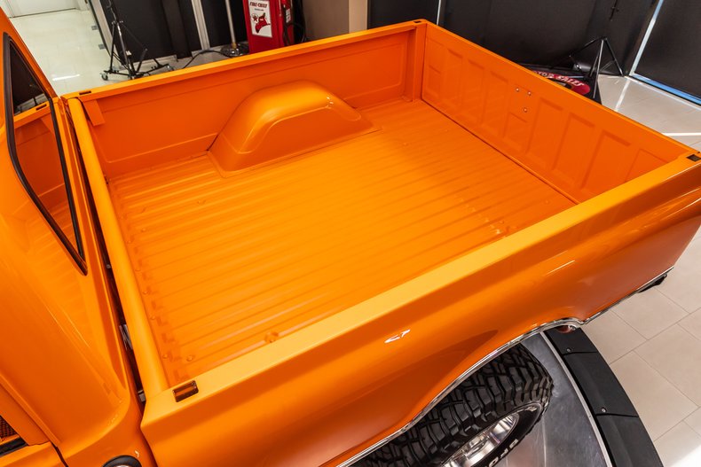 Unknown-3500-1967-Orange-Black-38