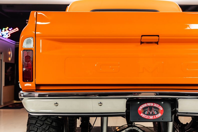 Unknown-3500-1967-Orange-Black-39