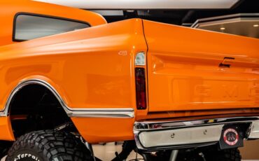 Unknown-3500-1967-Orange-Black-40