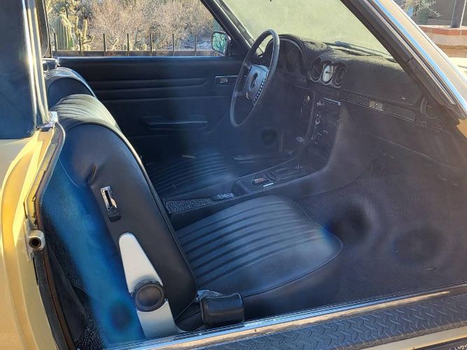 Unknown-350sl-1972-YellowBlack-Top-3