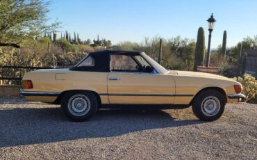 Unknown-350sl-1972-YellowBlack-Top-5