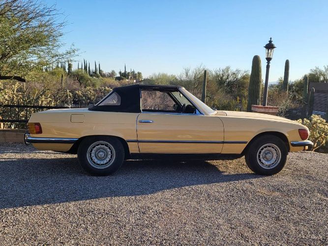 Unknown-350sl-1972-YellowBlack-Top-5