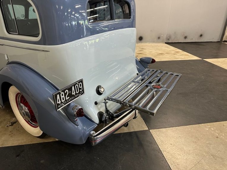 Unknown-355-c-1935-Light-BlueWhite-Dark-Blue-42