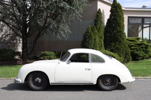 Unknown-356a-1958-White-Black-3