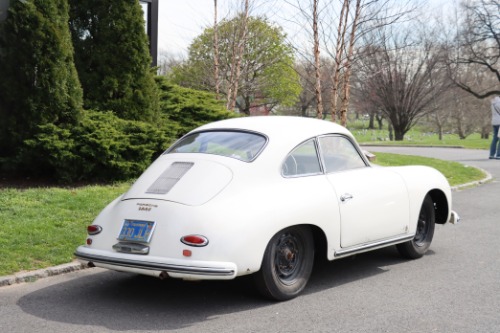 Unknown-356a-1958-White-Black-4