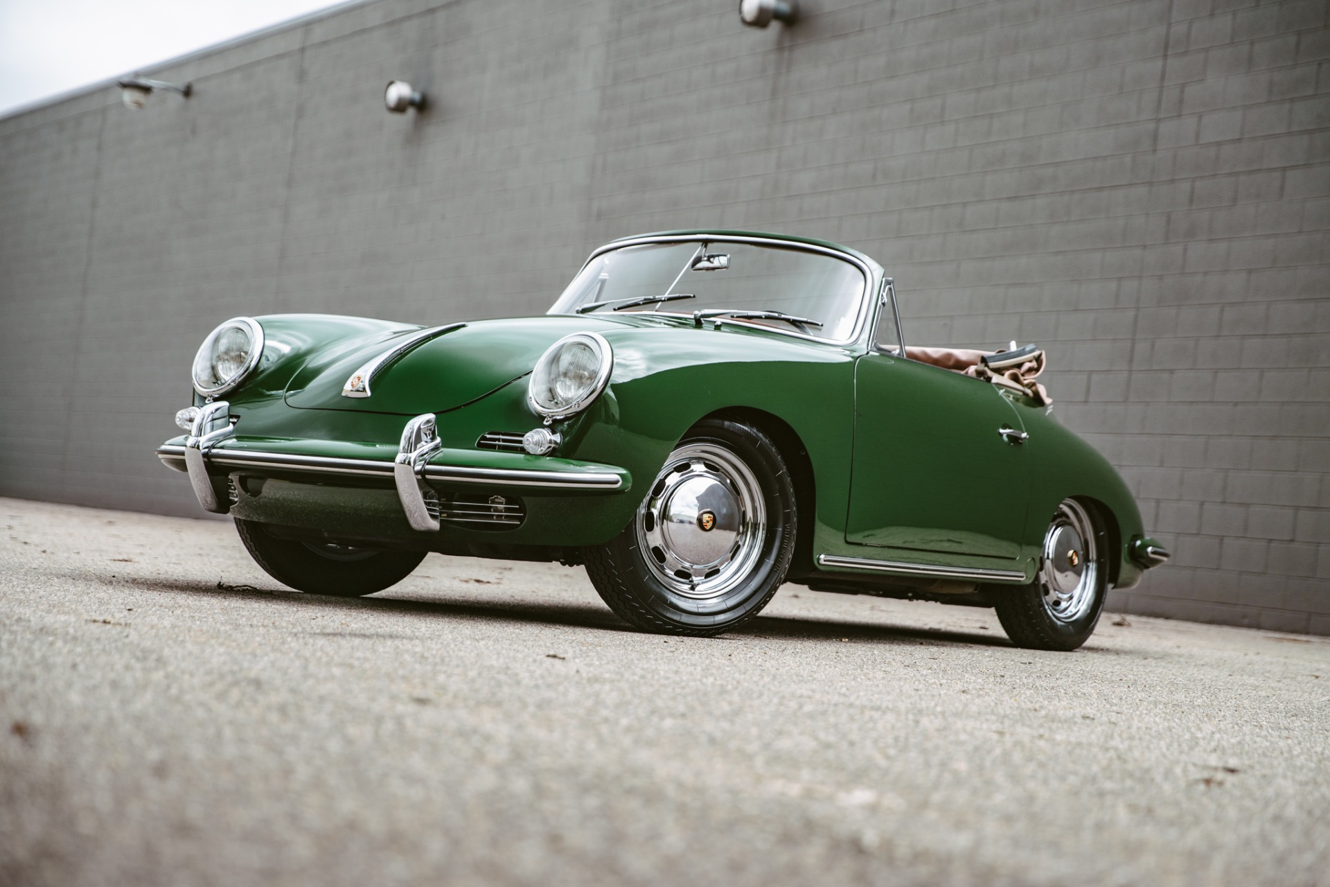 Unknown-356c-1965-Irish-Green-BeigeTan-1