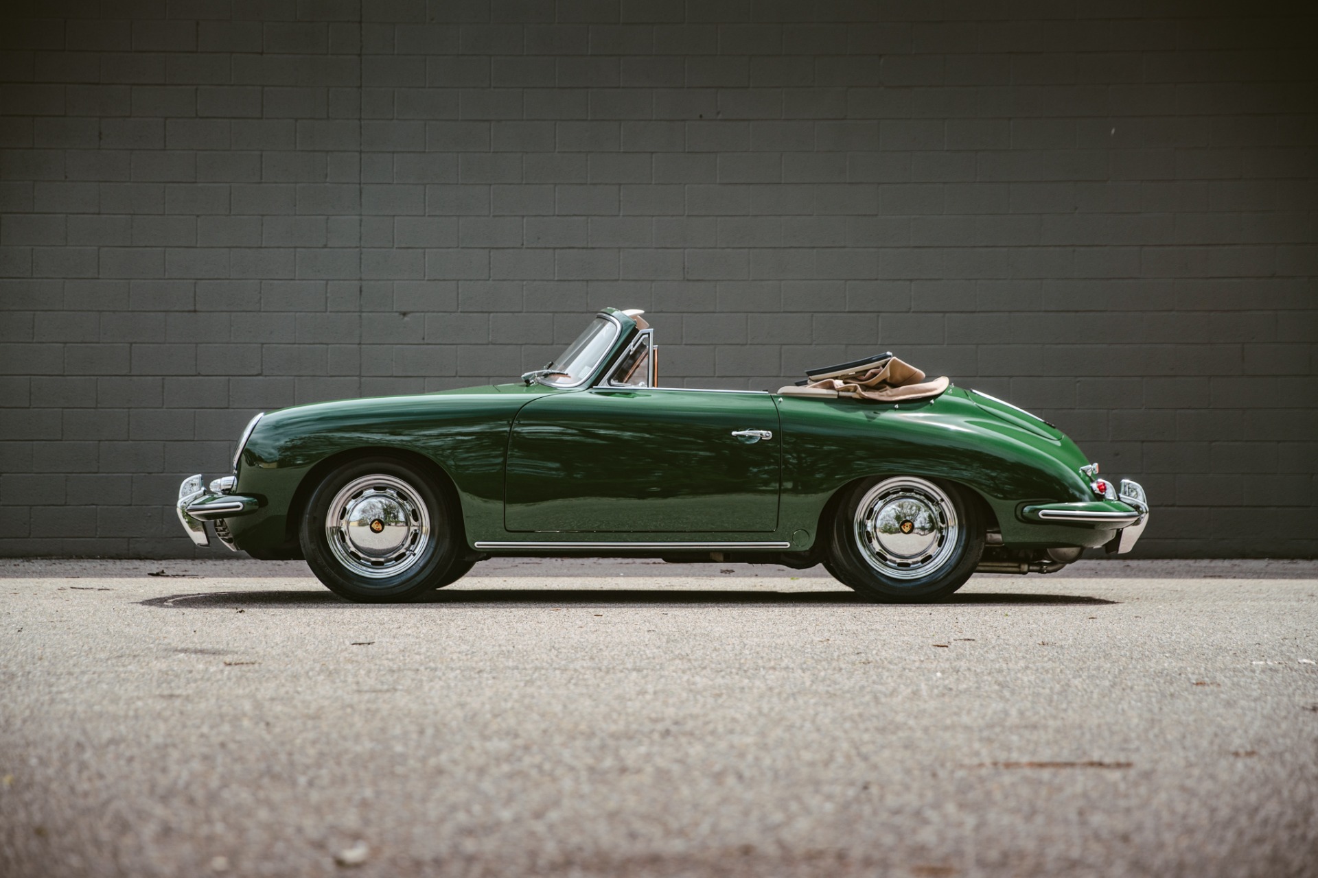 Unknown-356c-1965-Irish-Green-BeigeTan-10