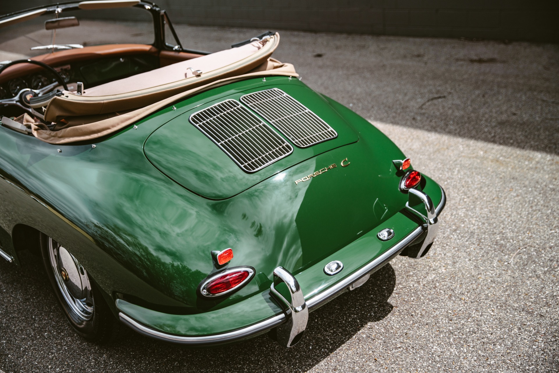 Unknown-356c-1965-Irish-Green-BeigeTan-11