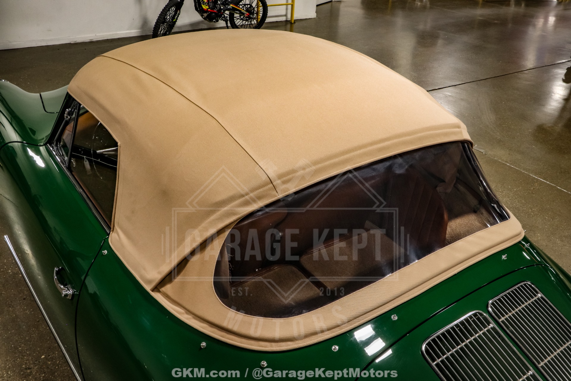 Unknown-356c-1965-Irish-Green-BeigeTan-23