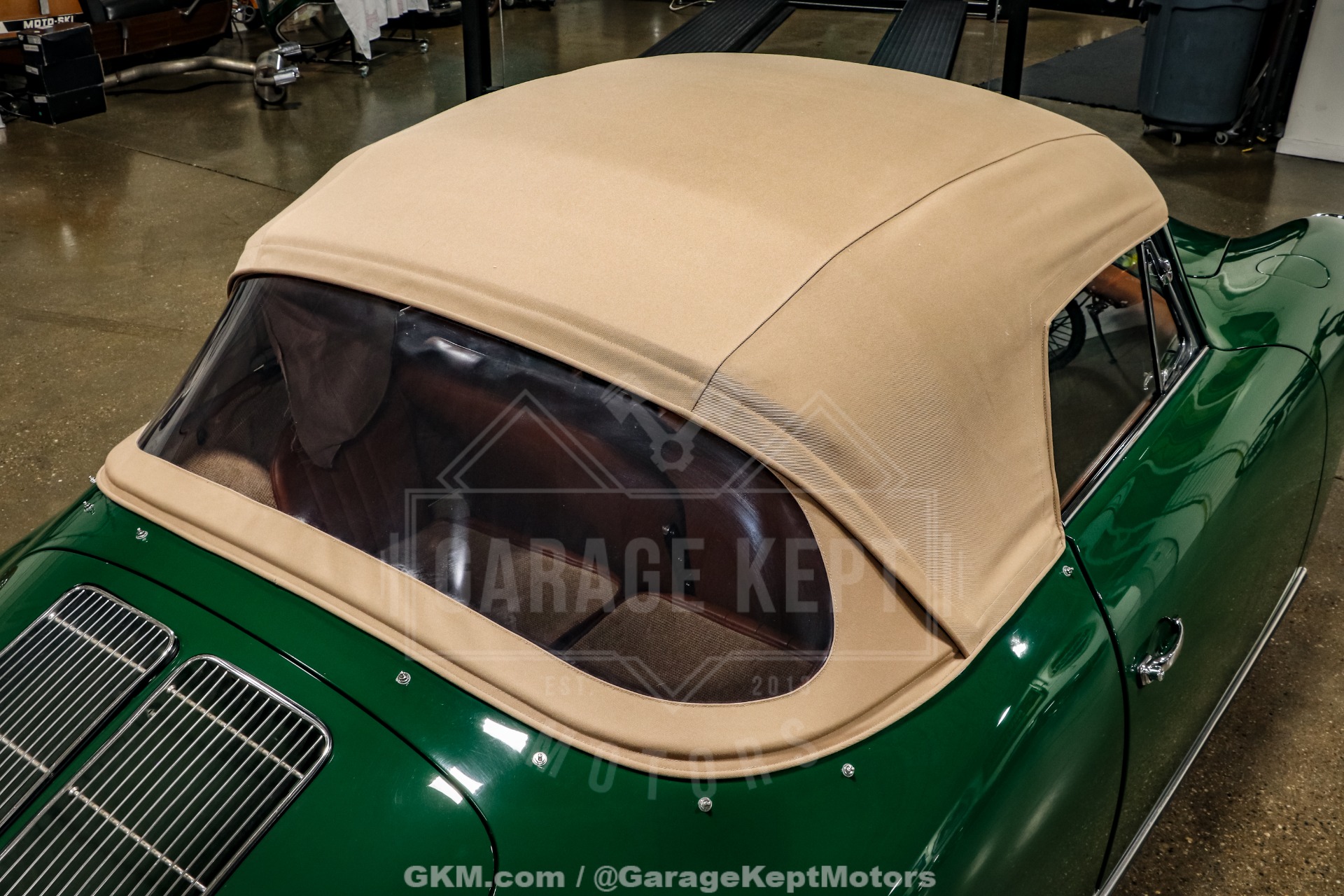 Unknown-356c-1965-Irish-Green-BeigeTan-24