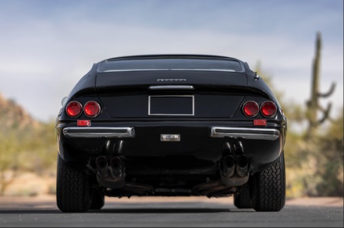 Unknown-365-gtb4-1973-Black-BlackRed-1