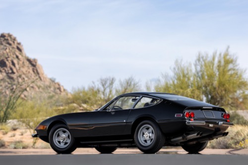 Unknown-365-gtb4-1973-Black-BlackRed-2