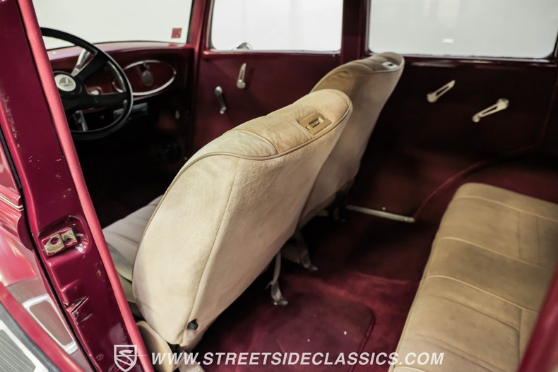 Unknown-4-door-1934-Maroon-Beige-13
