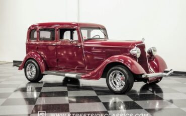 Unknown-4-door-1934-Maroon-Beige-20