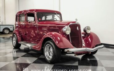 Unknown-4-door-1934-Maroon-Beige-21