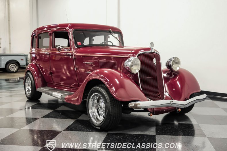 Unknown-4-door-1934-Maroon-Beige-21