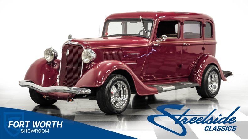 Unknown-4-door-1934-Maroon-Beige-3