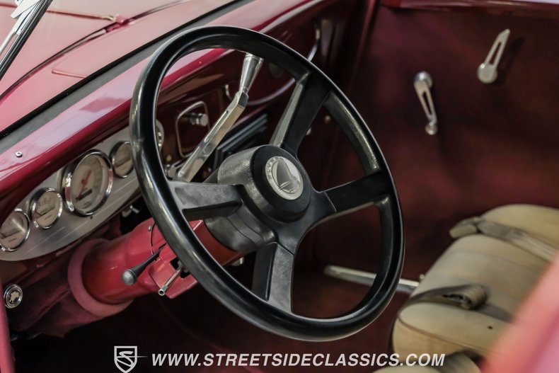 Unknown-4-door-1934-Maroon-Beige-36