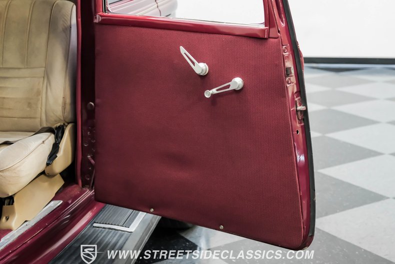 Unknown-4-door-1934-Maroon-Beige-41