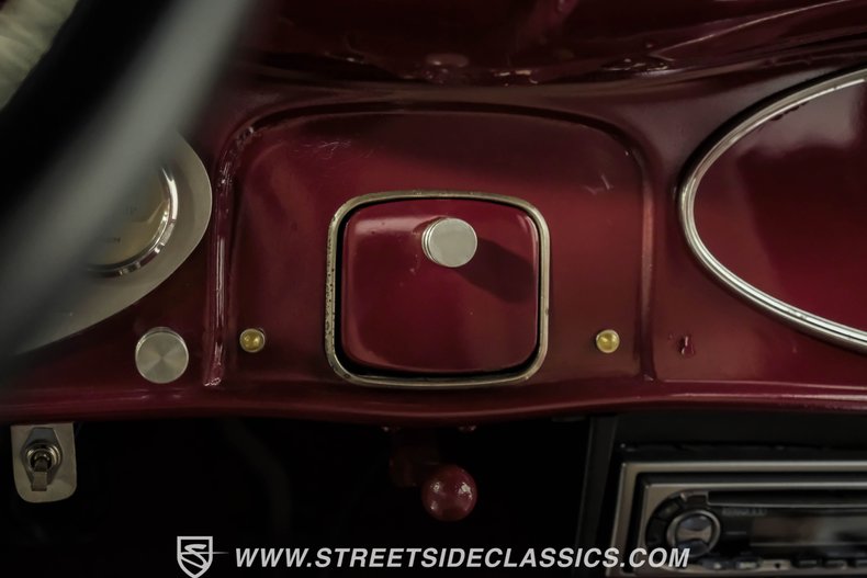 Unknown-4-door-1934-Maroon-Beige-44