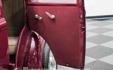 Unknown-4-door-1934-Maroon-Beige-49