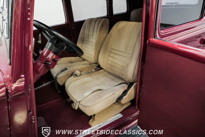 Unknown-4-door-1934-Maroon-Beige-5