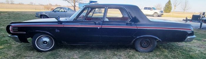 Unknown-440-1964-Black-Red-5