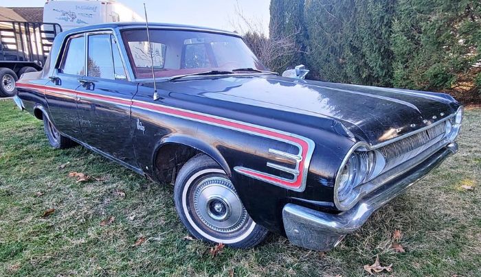 Unknown-440-1964-Black-Red