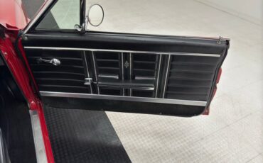 Unknown-442-1967-Spanish-Red-Black-12