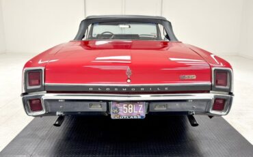 Unknown-442-1967-Spanish-Red-Black-17