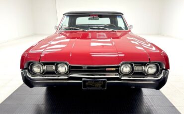 Unknown-442-1967-Spanish-Red-Black-21