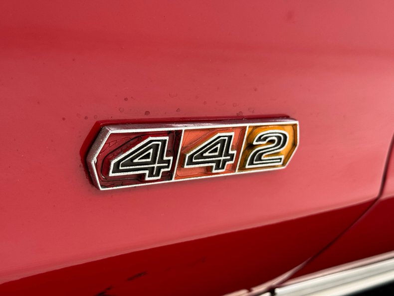 Unknown-442-1967-Spanish-Red-Black-24