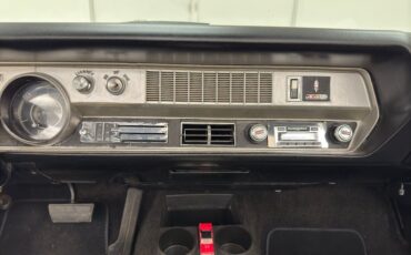 Unknown-442-1967-Spanish-Red-Black-7