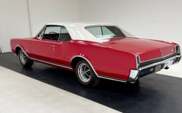 Unknown-442-1967-Spanish-Red-Red-1