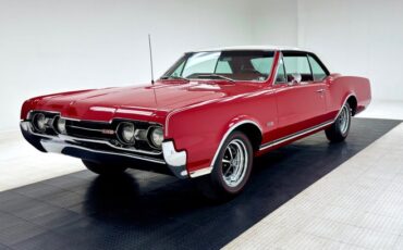 Unknown-442-1967-Spanish-Red-Red-17