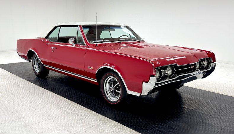 Unknown-442-1967-Spanish-Red-Red-5