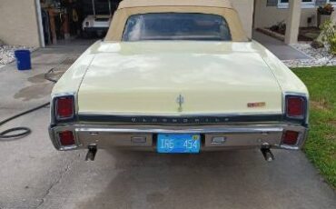 Unknown-442-1967-Yellow