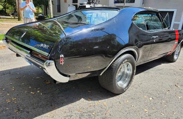 Unknown-442-1968-Black-Black-26