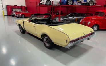 Unknown-442-1968-Saffron-Yellow-Black-13