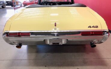 Unknown-442-1968-Saffron-Yellow-Black-15