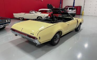 Unknown-442-1968-Saffron-Yellow-Black-2
