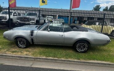Unknown-442-1968-Silver-Black-5